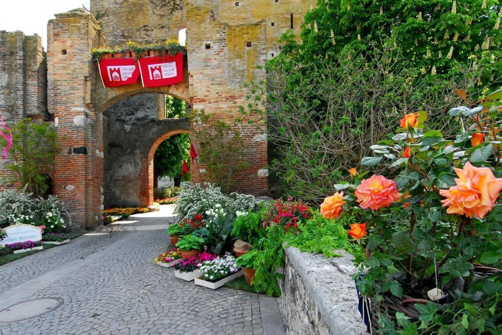 Antica Dimora Dell'Ortolano Apartment Castellaro  Exterior photo